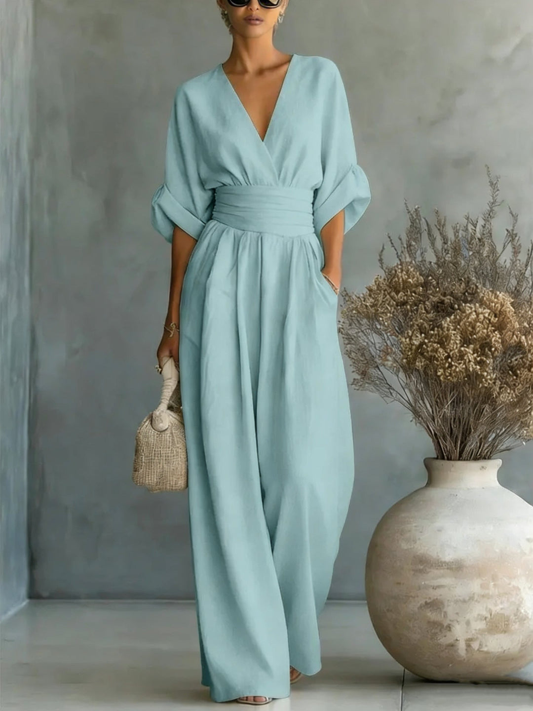 Abito Elegante a V, Schiena Nuda e Maniche Fluttuanti